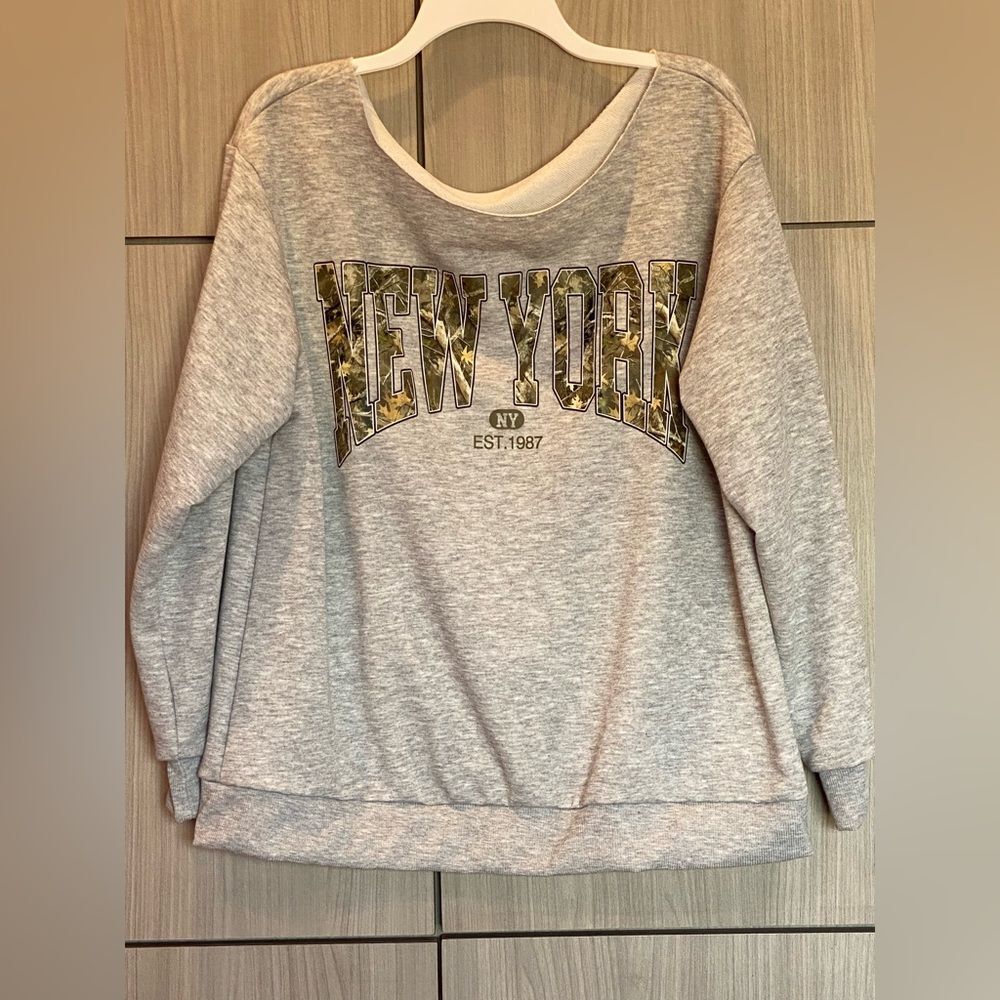 New York Off The Shoulder Sweatshirt Camo Large